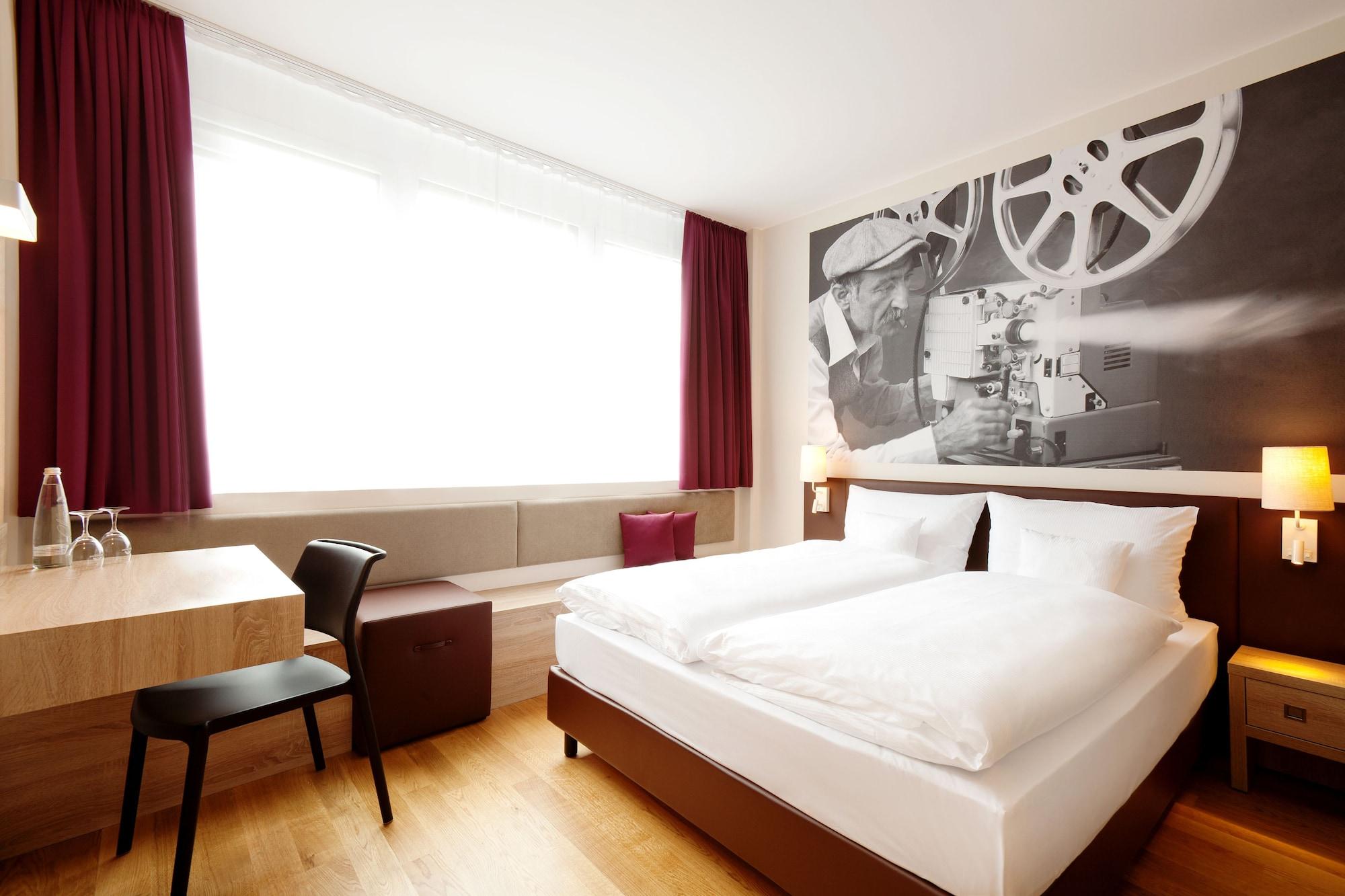 Отель Vienna House Easy By Wyndham Muenchen Экстерьер фото