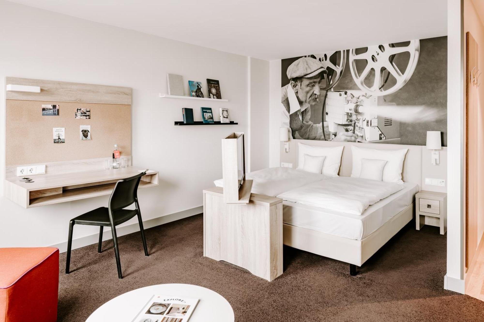 Отель Vienna House Easy By Wyndham Muenchen Экстерьер фото